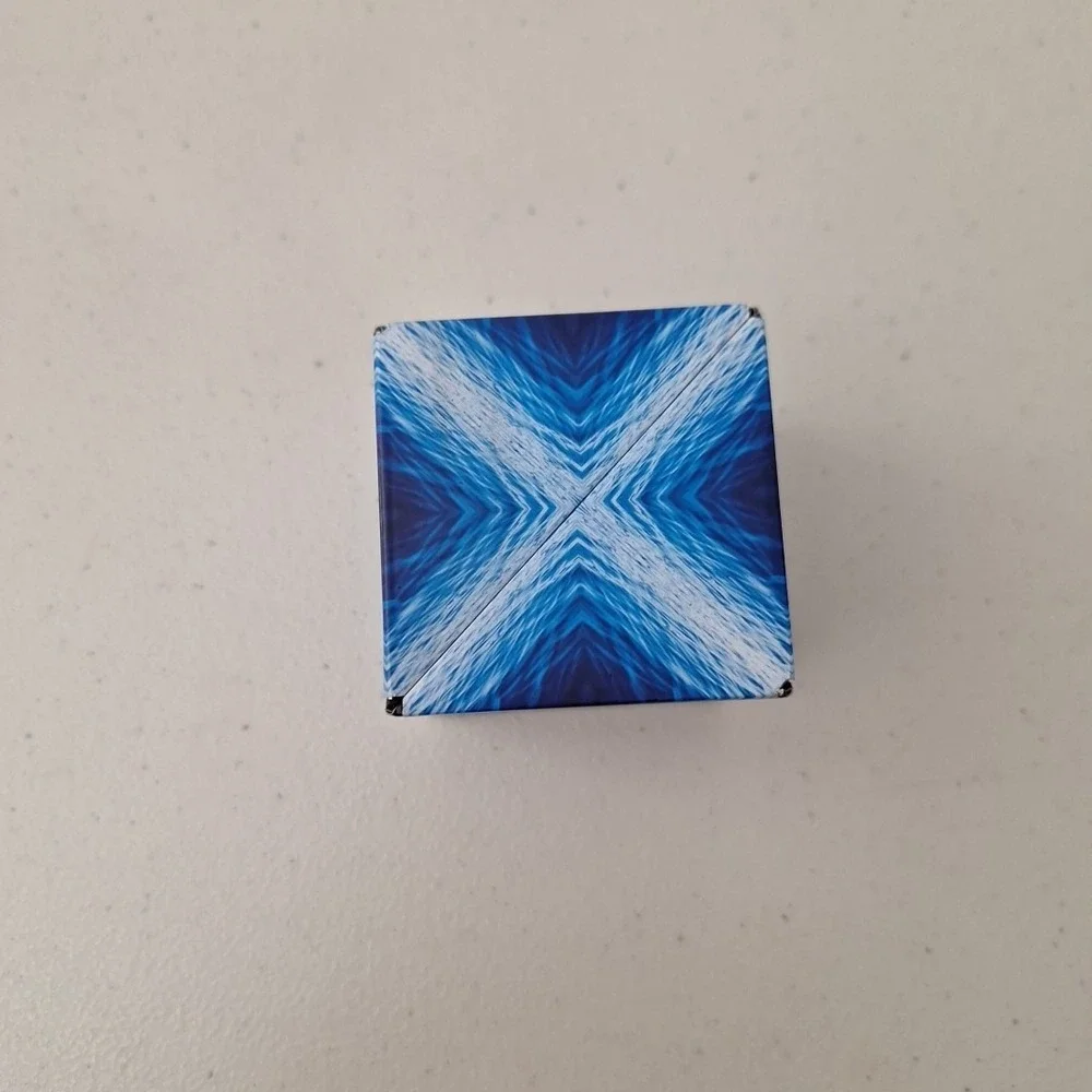 Shashibo Magnetic Magic Cube Fidget Shape-Shifting Cube Great Condition 2021
